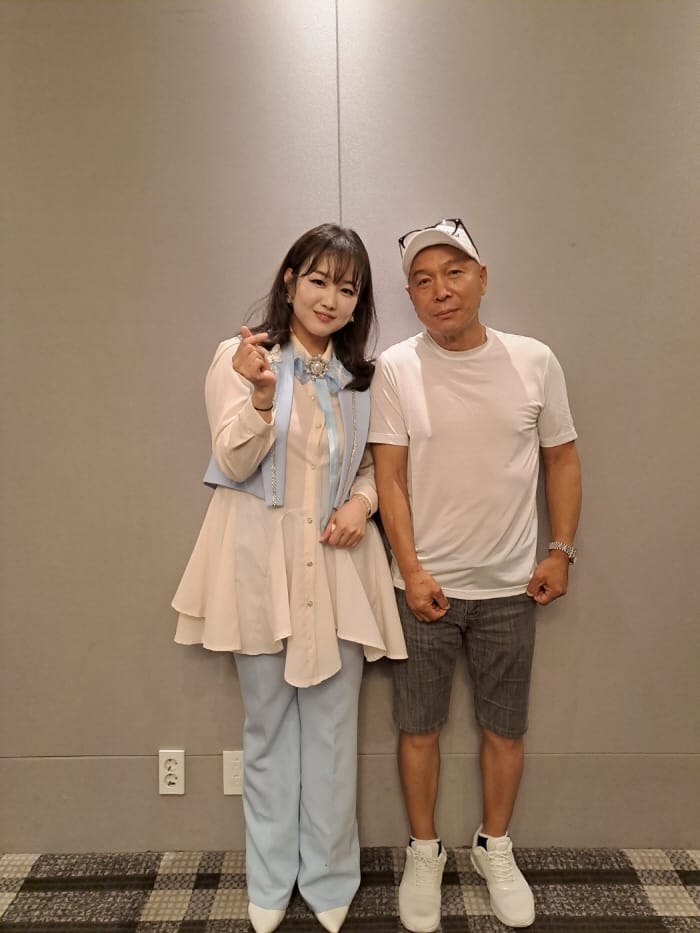 칭찬 합시다. ... 칭찬은 칭찬을 할수록 더 불러온다.