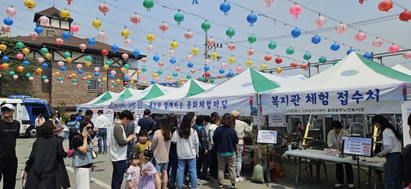 춘천동부노인복지관, 부처님오신날 맞이 “문화체험 한마당” 성료 관련 사진 1