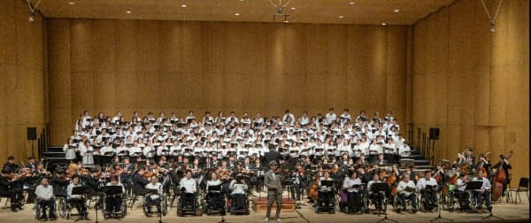 세종문화회관을 가득 채운 감동의 선율… 장애인의 날 기념 ‘사랑의 음악회’ 대성황