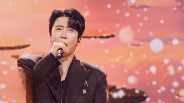 '제2의 욘사마' 예고한 에녹, 도쿄 첫 단독 콘서트 성료… '뮤트롯'으로 열도 매료
